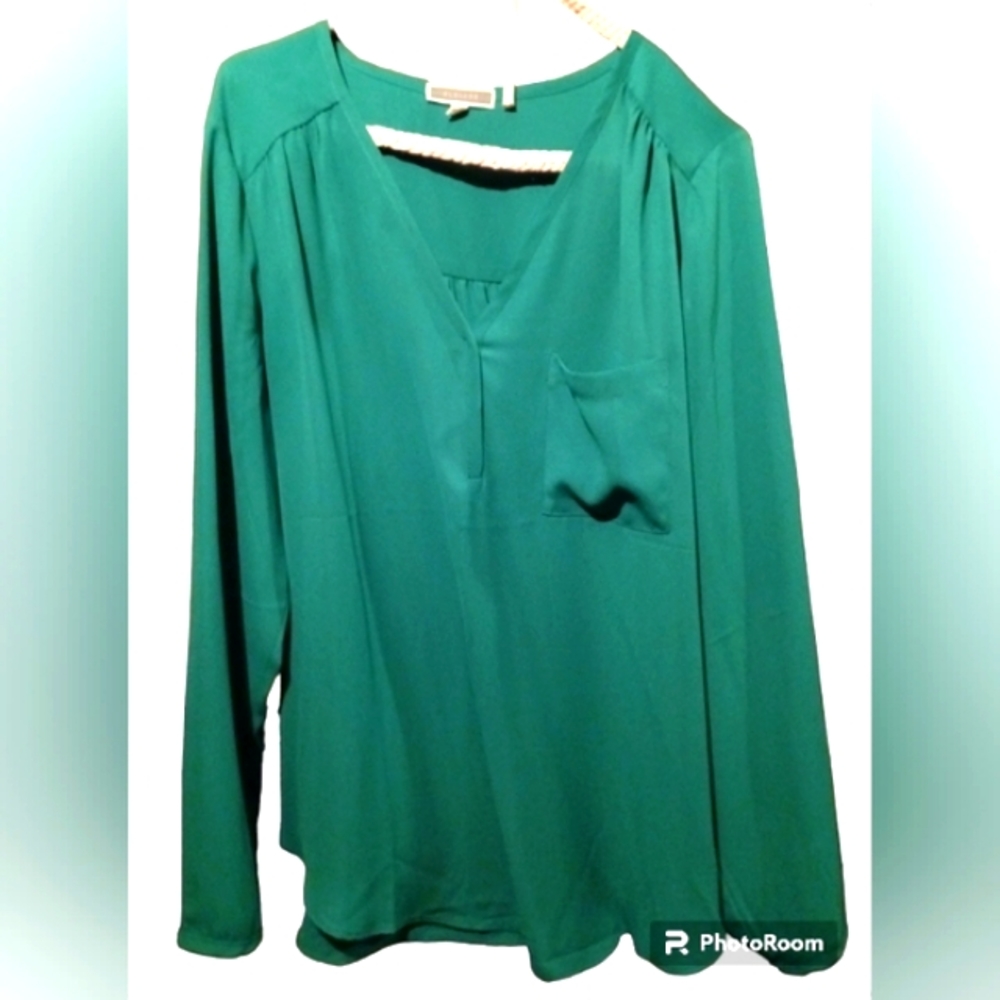 Pleione Blouse in Emerald Green 😍 NWOT